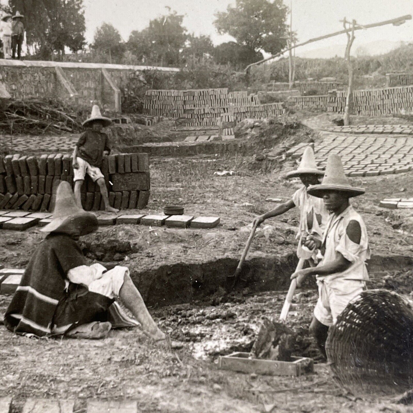 Antique 1918 Brick Factory & Masons In Mexico Stereoview Photo Card P1617