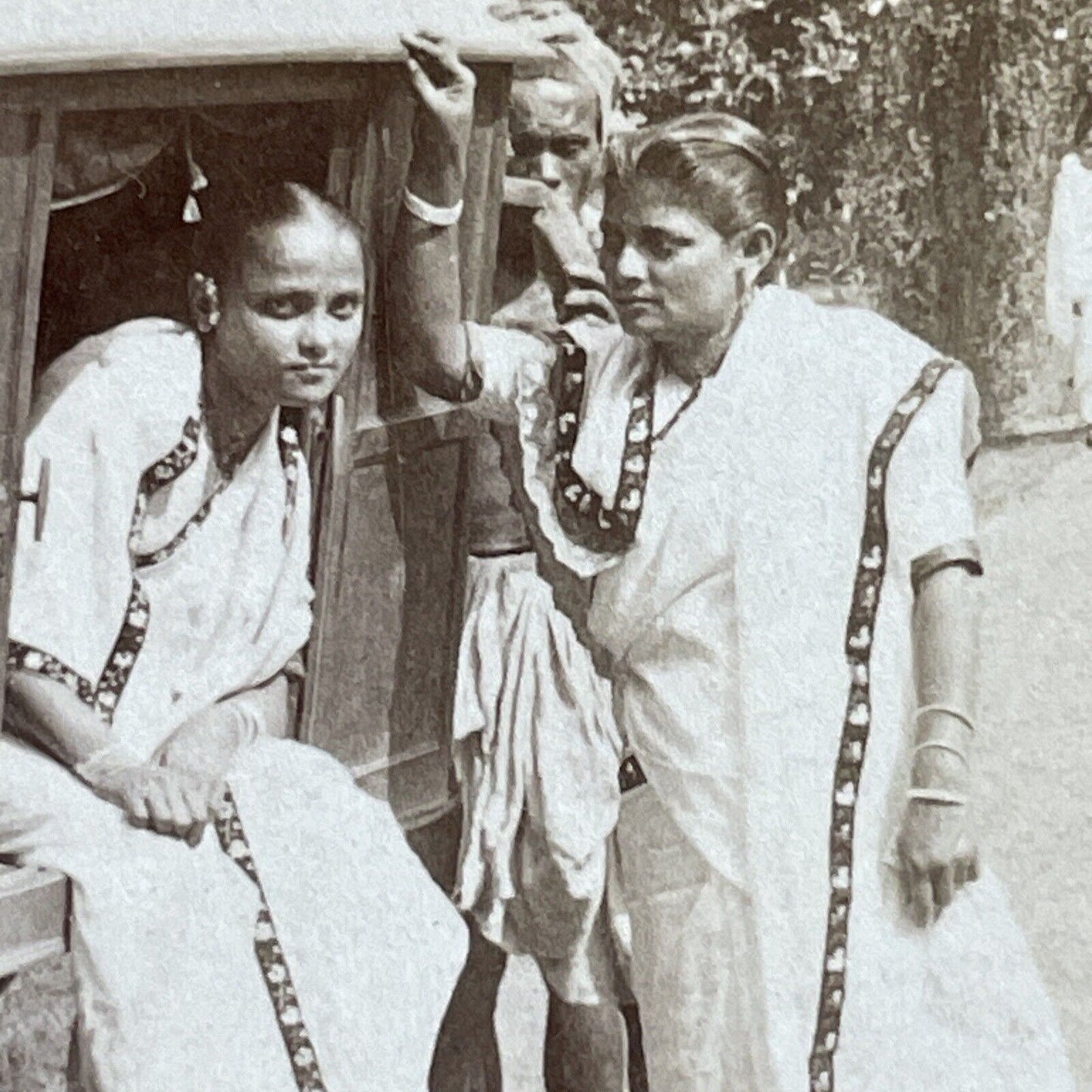 Antique 1903 Poor Men Carrying Rich Women In India Stereoview Photo Card P5649