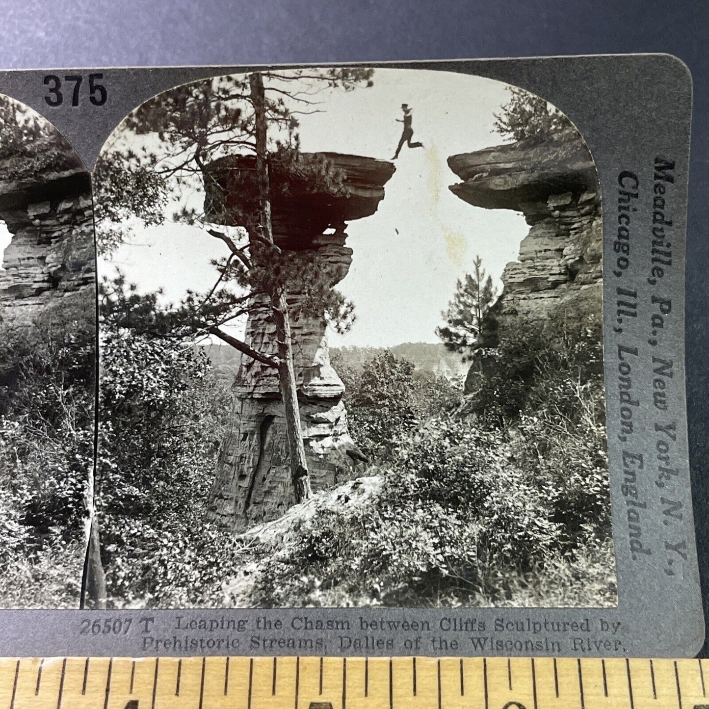 Antique 1910s Parkour Cliff Jumping Wisconsin Dells Stereoview Photo Card P3278