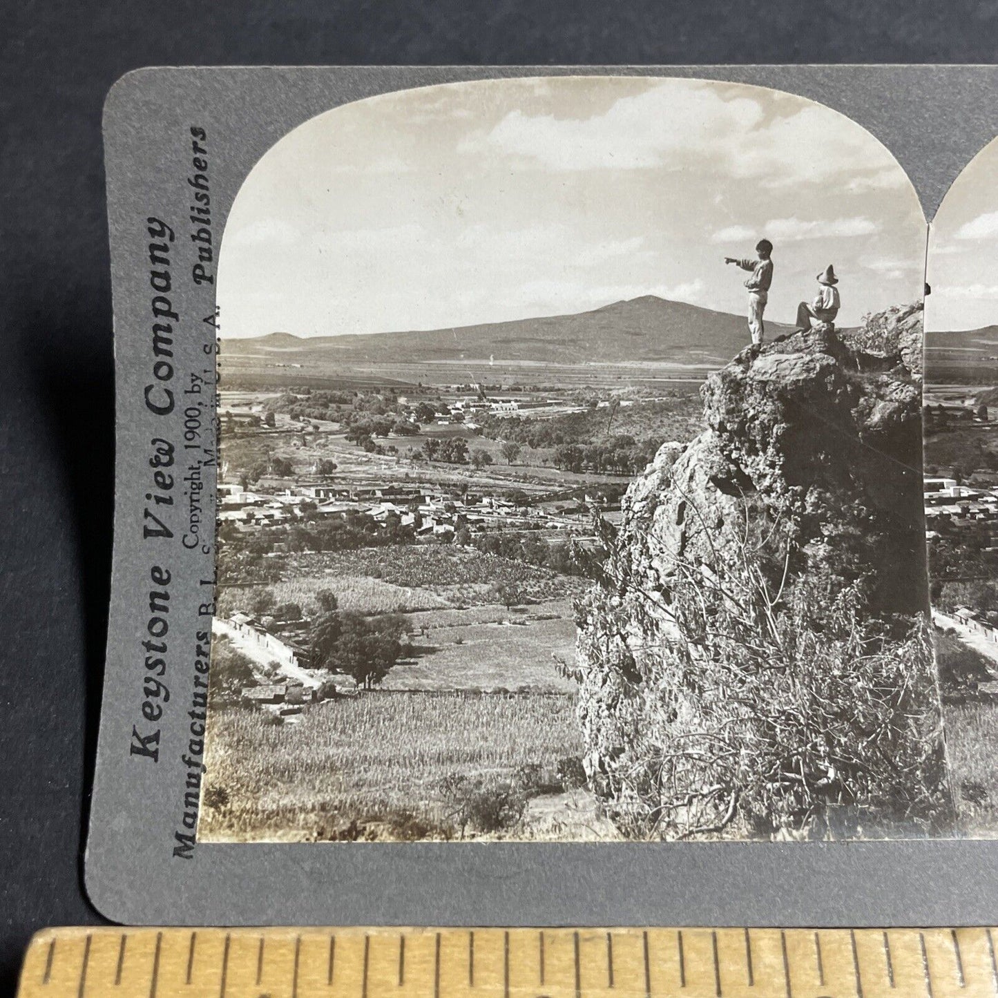 Antique 1900 Boys Stand On Edge Of Cliff In Mexico Stereoview Photo Card P4437