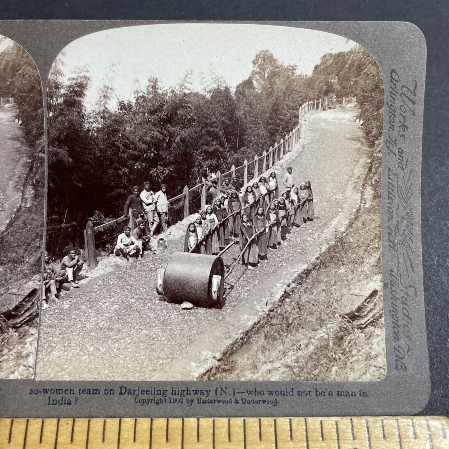 Antique 1903 Women In India Building A Road Stereoview Photo Card P5643