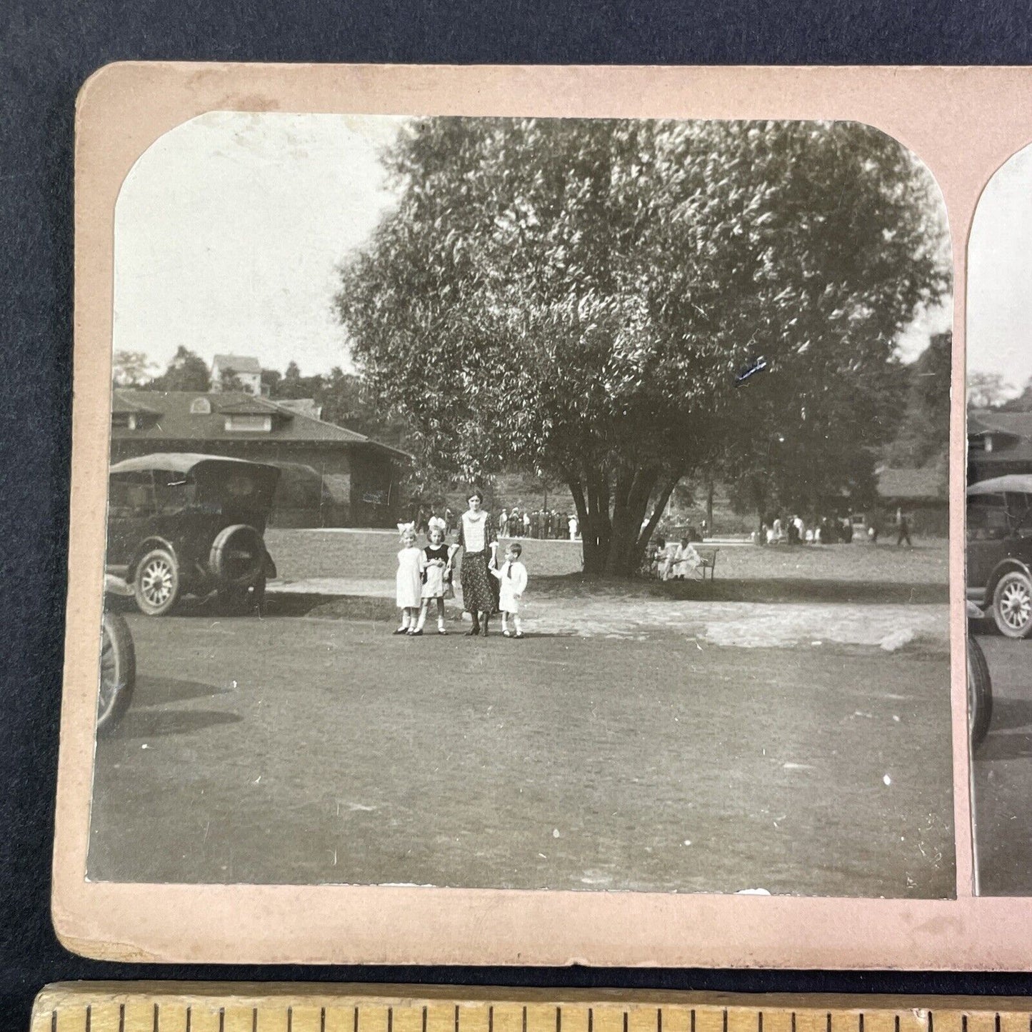 Family Crossing a Street Niagara Canada Stereoview OOAK Antique c1913 Y2735