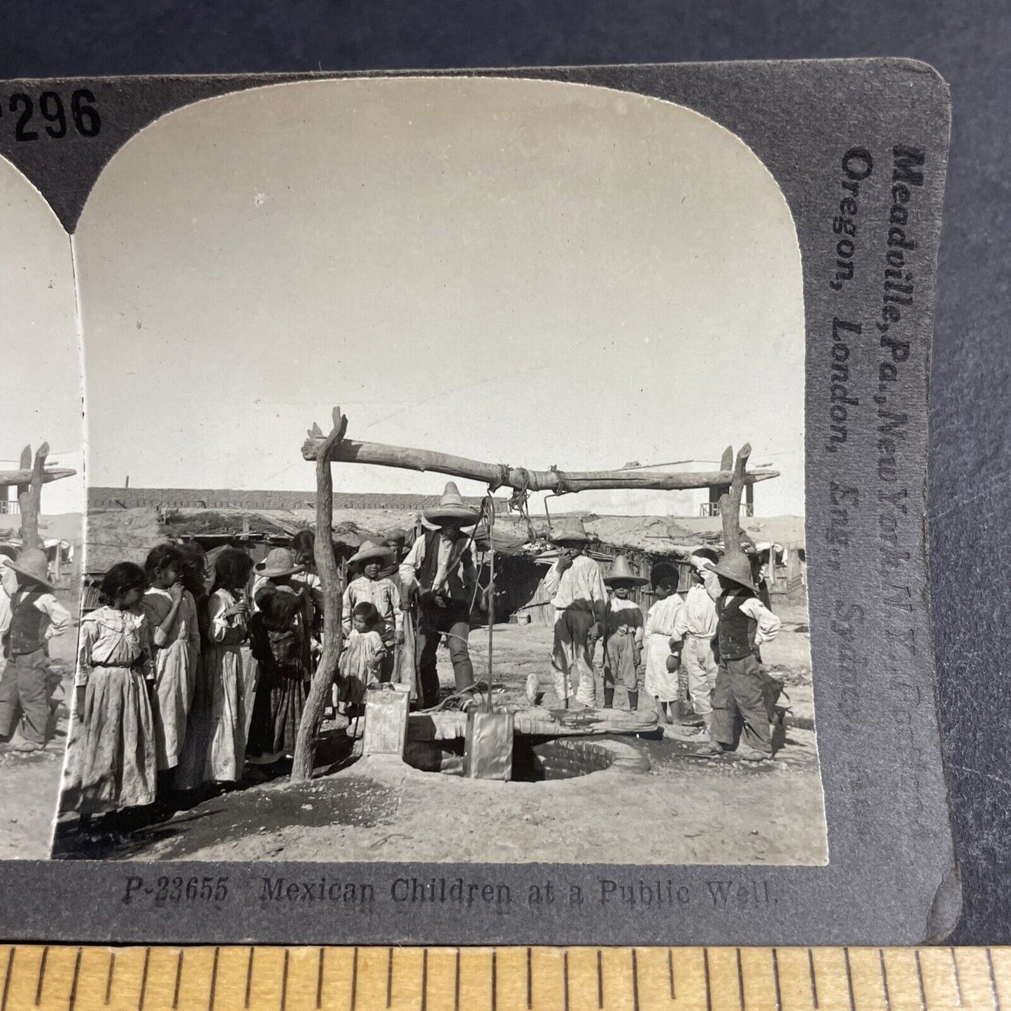 Antique 1906 Children Standing Around An Open Well Stereoview Photo Card P4446