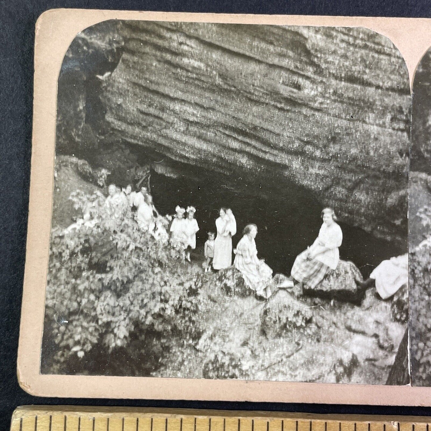 Women and Children Niagara Falls Gorge Stereoview OOAK Antique c1913 Y2733