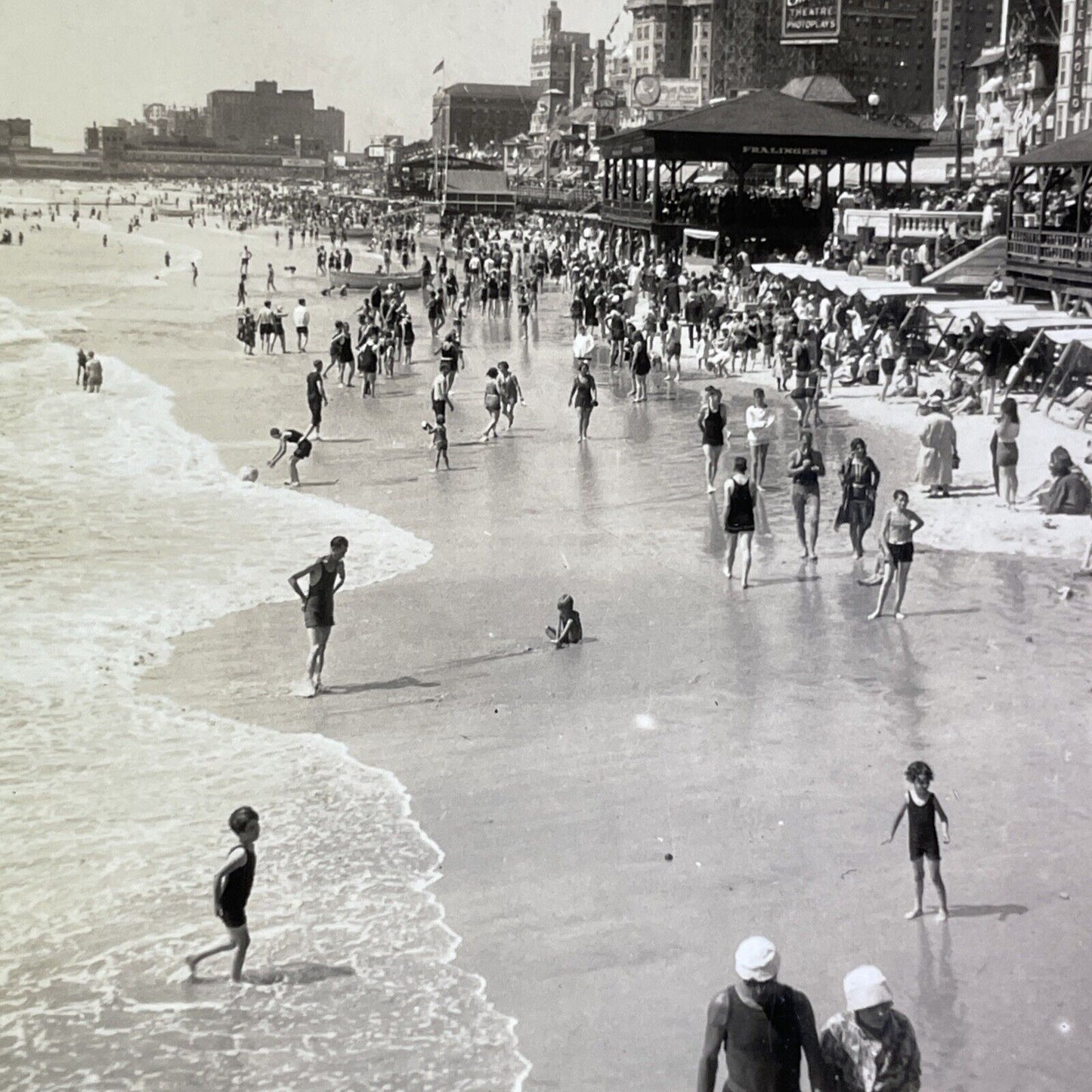 Beach Crowds Atlantic City New Jersey Stereoview Antique c1920s Y1143