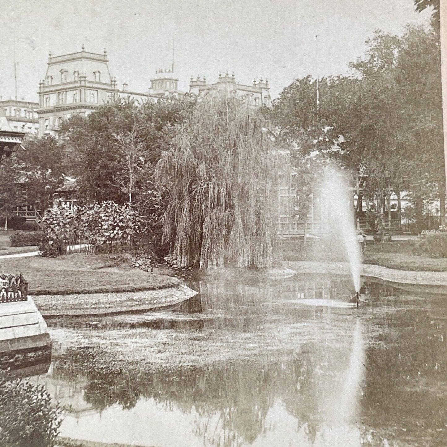 Saratoga Springs New York Fountain and Gardens Stereoview Antique c1880s X4122