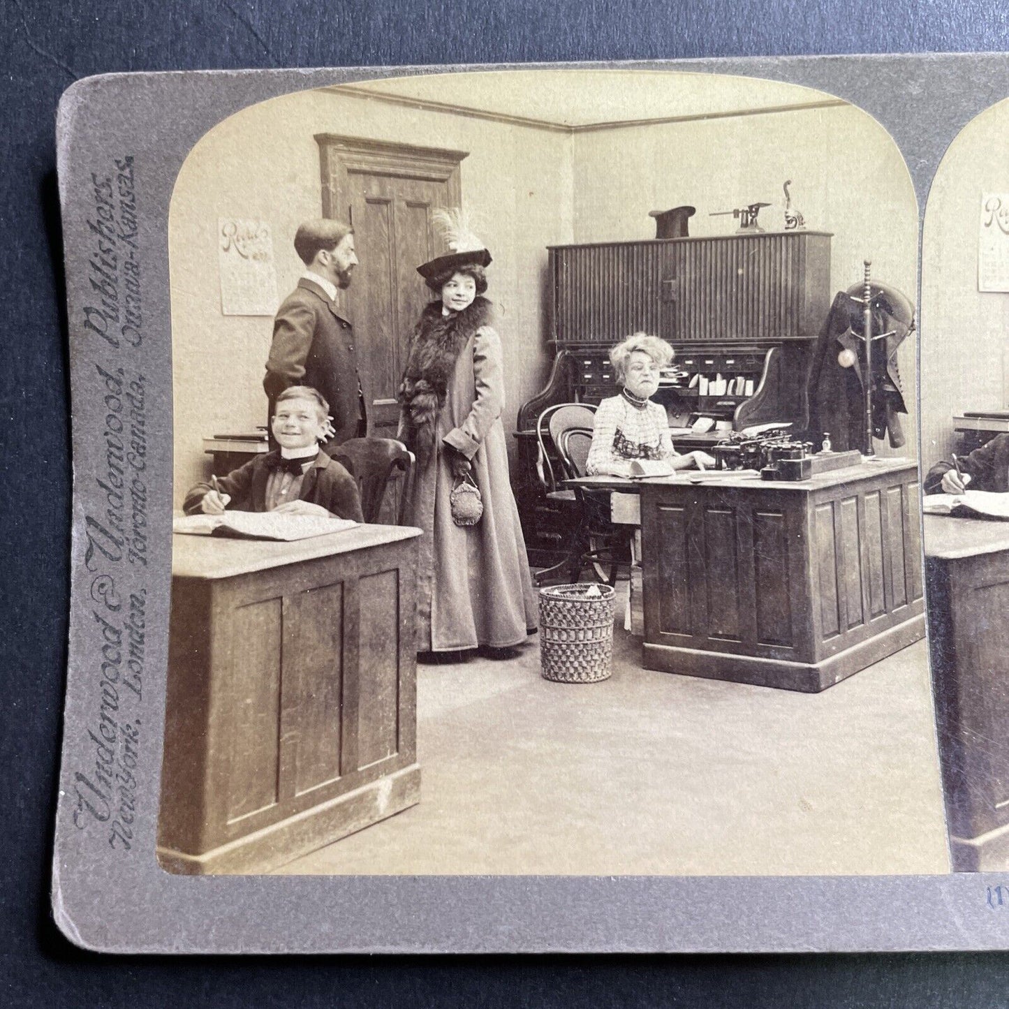 Antique 1902 Boss Flirting With Employees Stereoview Photo Card P1640