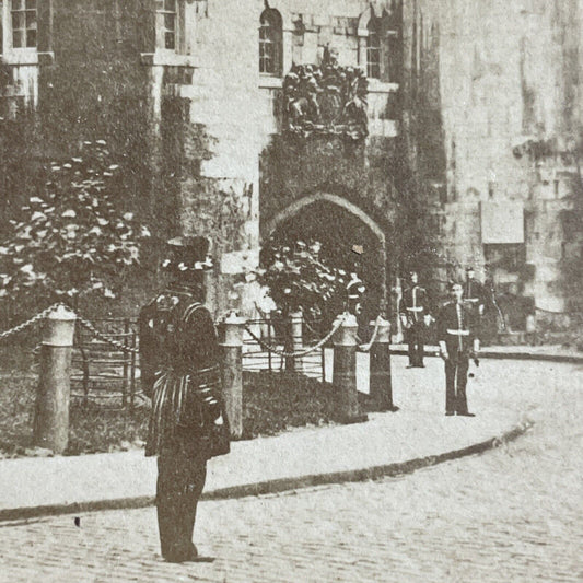 Antique 1880s Tower Of London Yeoman Guards Stereoview Photo Card P4520