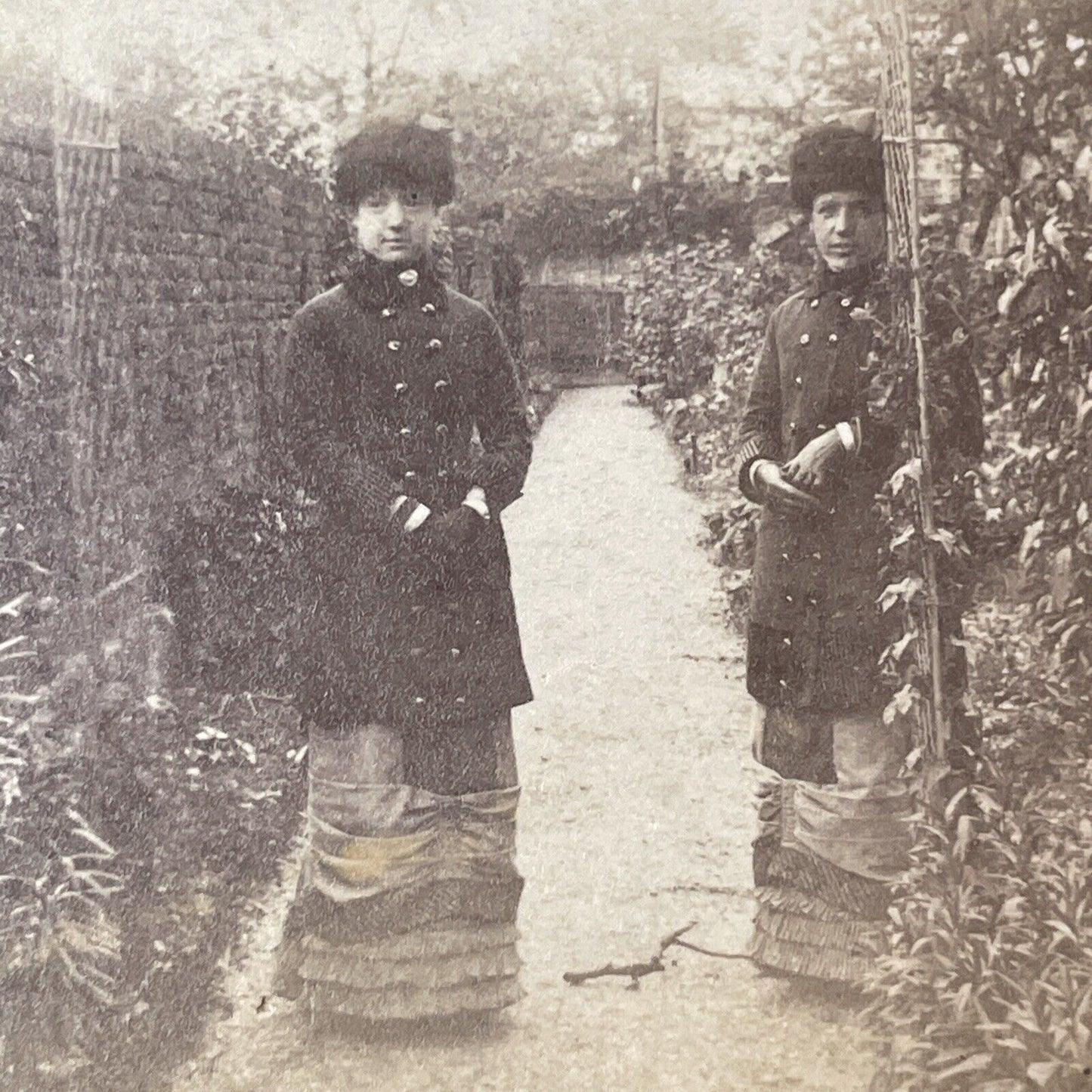 House Of Romanov Women Stereoview Garden In Russia Antique c1890 X2819