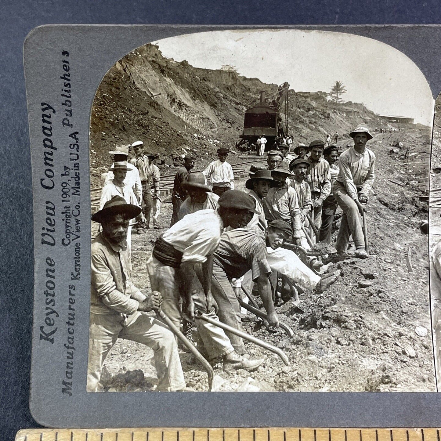 Laborers Hand-Digging the Panama Canal Stereoview Antique c1909 Y2809