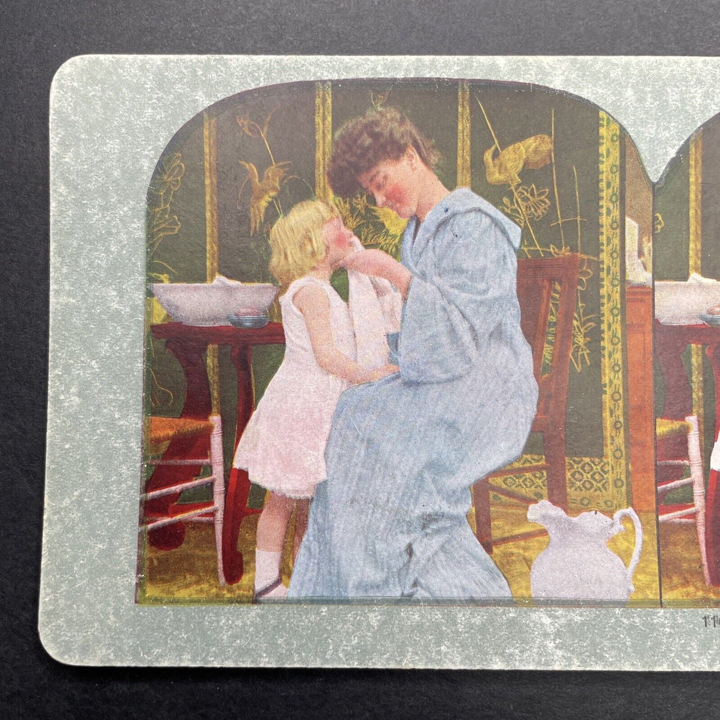 Antique 1905 Mother Washes Child's Face Stereoview Photo Card P580-011