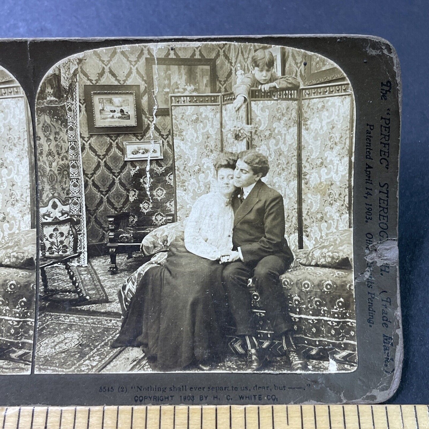 Antique 1903 Young Lovers Cuddle On Couch Stereoview Photo Card P2890