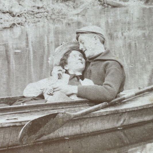 Antique 1897 Lovers Cuddle On A Canoe In New York Stereoview Photo Card P2380