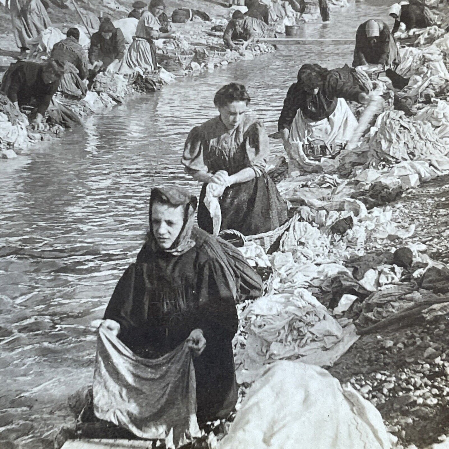 Antique 1900 Women Washing Clothes Nice France Stereoview Photo Card P2159