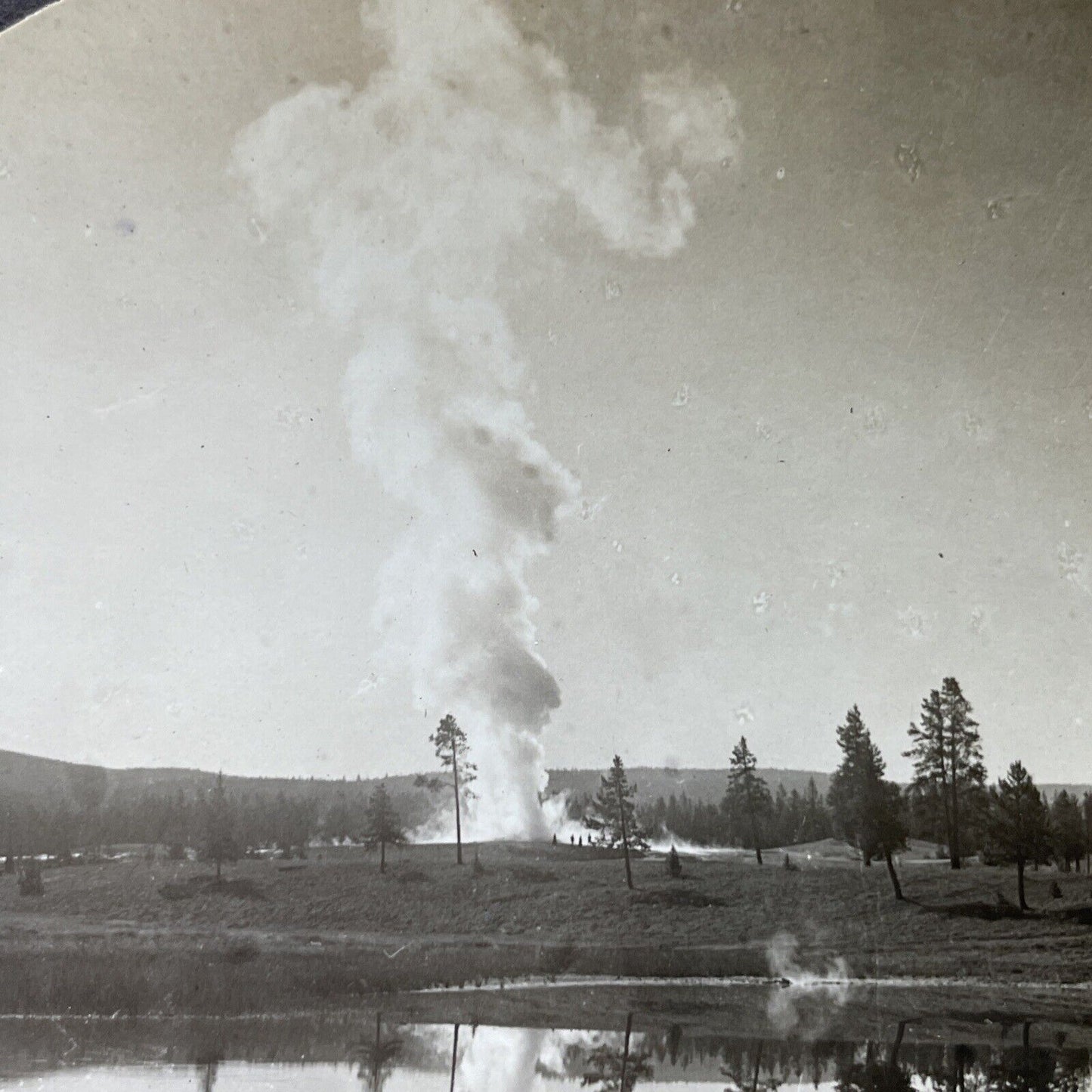 Antique 1910s Old Faithful Geyser Yellowstone Park Stereoview Photo Card P3177