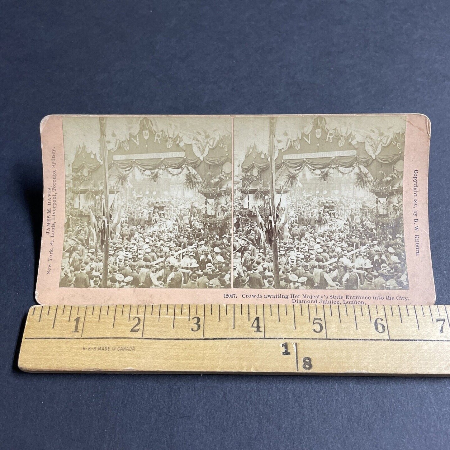 Antique 1897 Crowds Await Queen Victoria London UK Stereoview Photo Card P4391