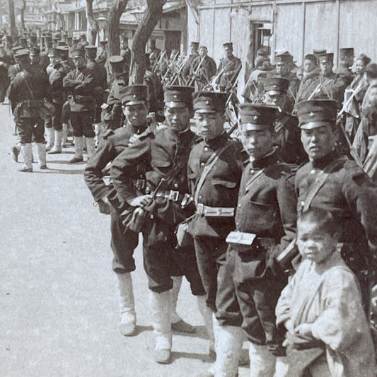 Antique 1904 Japanese Soldiers In Tokyo Japan Stereoview Photo Card P5601