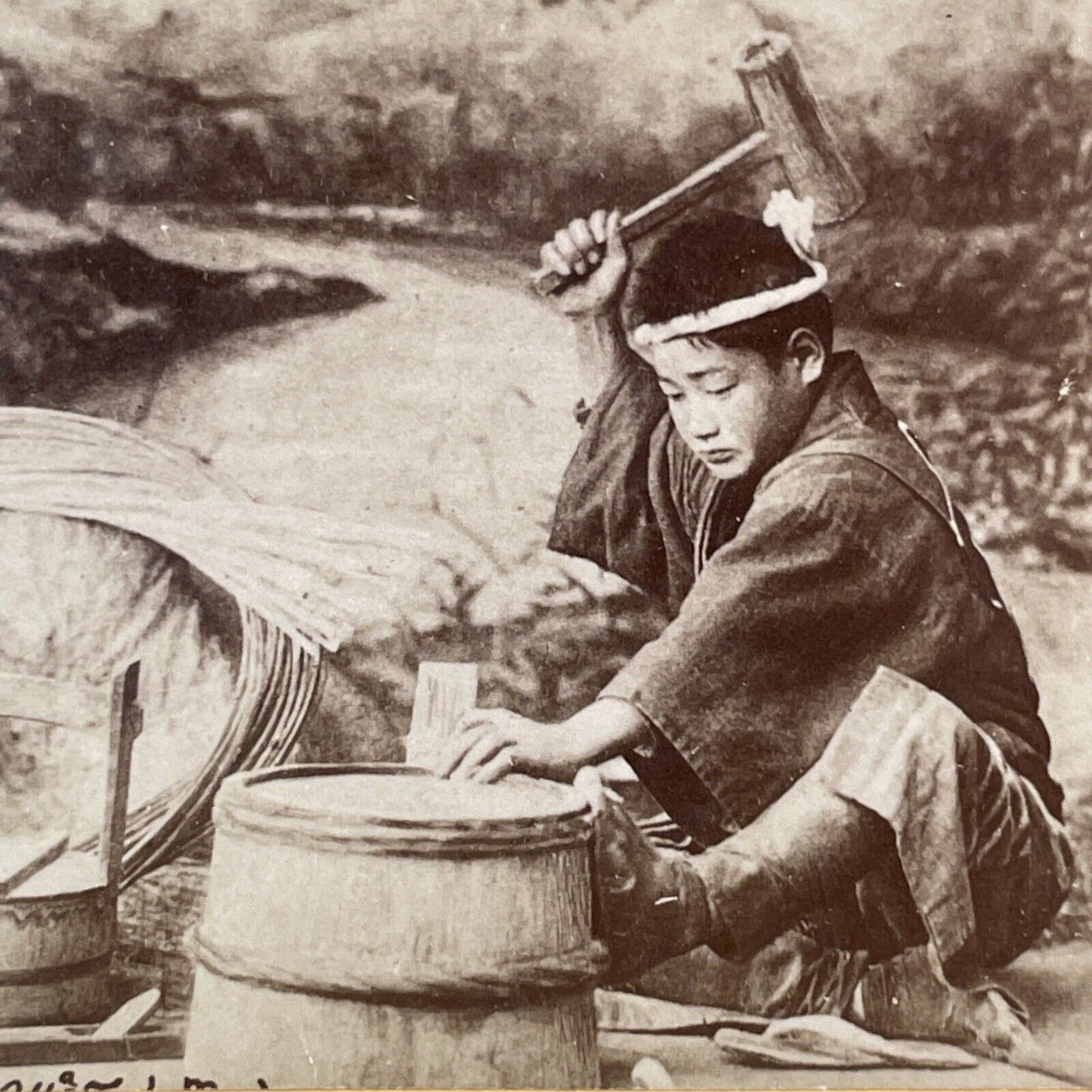 Japanese Boy Fixing A Pail Stereoview Kusakabe Kimbei Antique c1870 X3112 RARE
