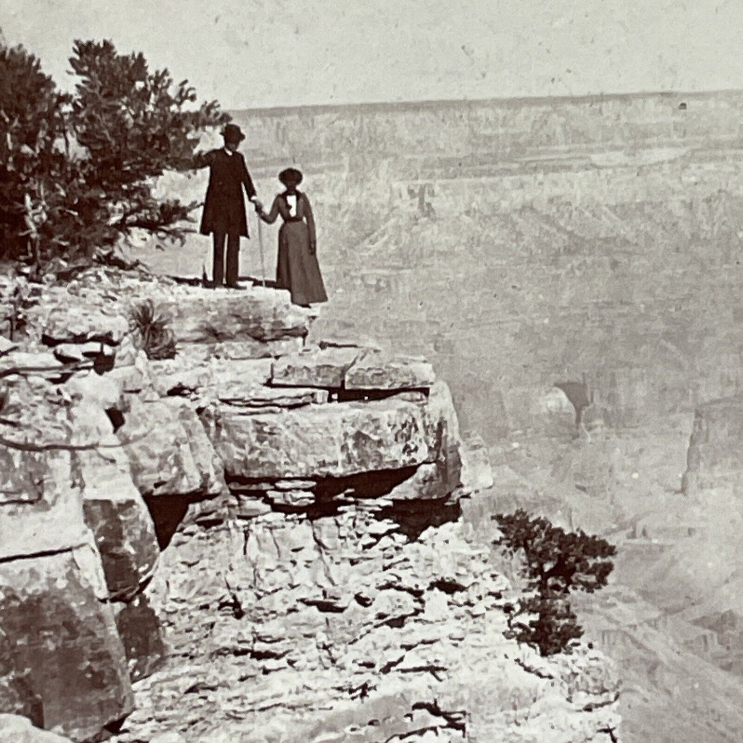 Antique 1901 Daredevils On Edge Of The Grand Canyon Stereoview Photo Card V2125