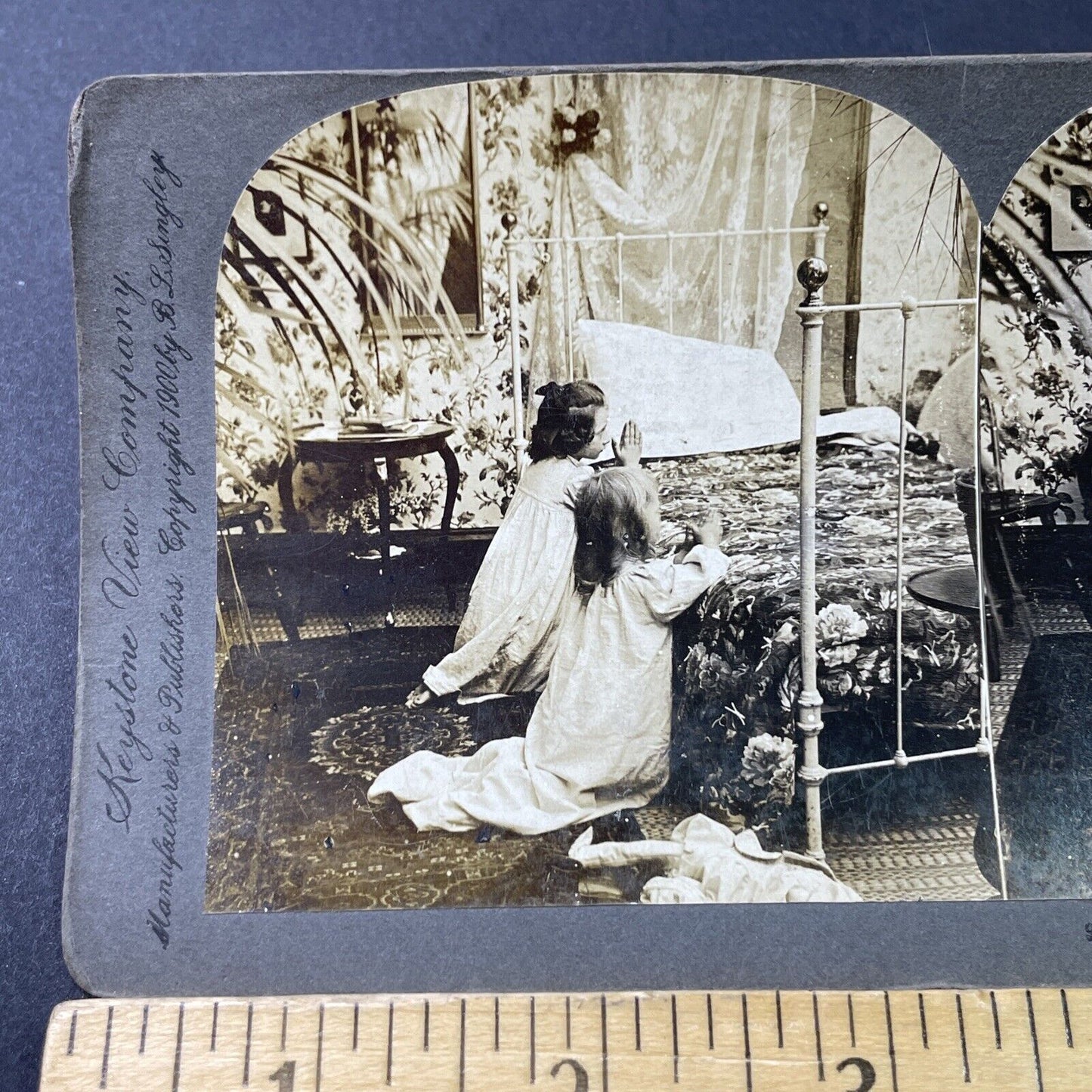 Antique 1900 Girls Say The Lords Prayer At Night Stereoview Photo Card P2855