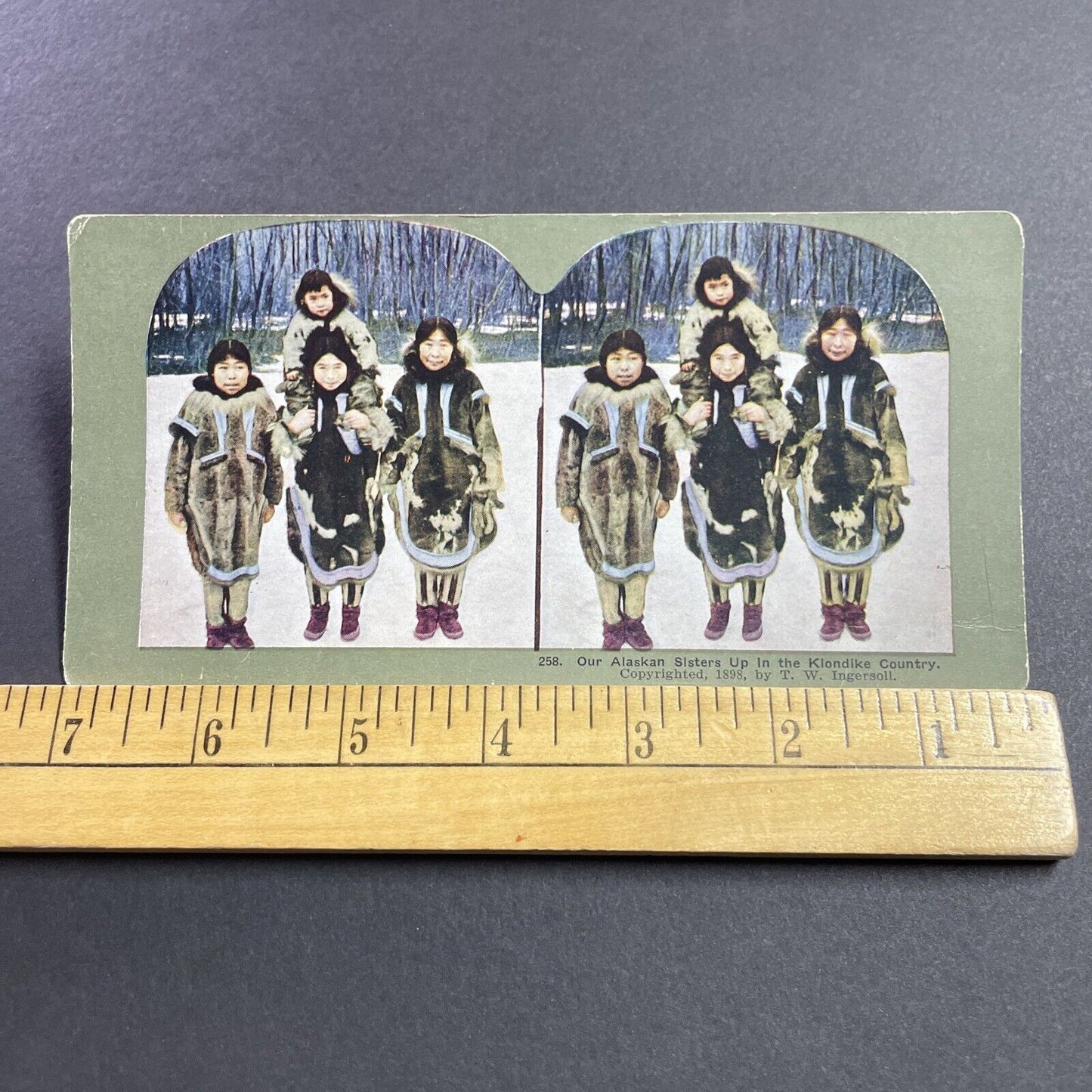 Antique 1898 Inuit Girls In Northern Alaska Stereoview Photo Card Q2257