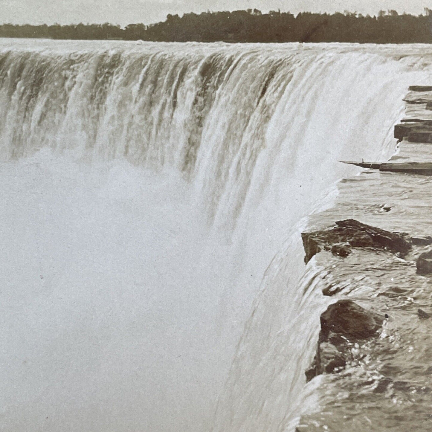 Niagara Falls Top of Waterfall Stereoview B.W. Kilburn Antique c1891 Y2569