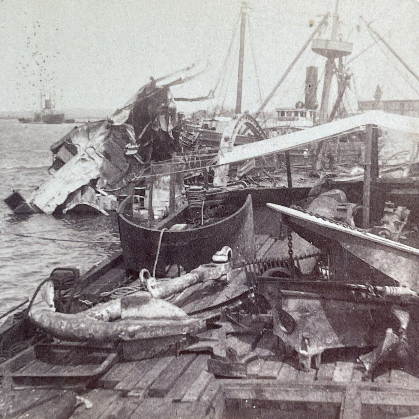 Sinking Of The USS Maine Navy Cruiser Wreck Stereoview Antique c1898 X3151