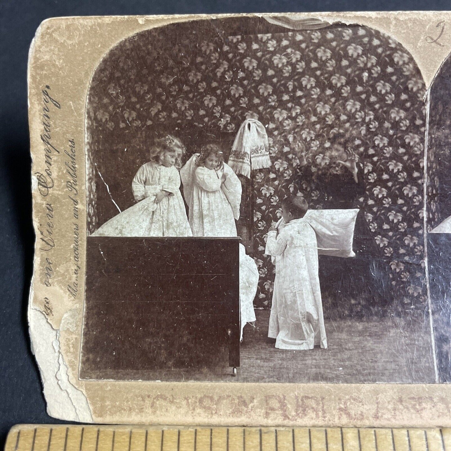 Antique 1892 Kids Have A Pillow Fight In Bed Stereoview Photo Card P4292
