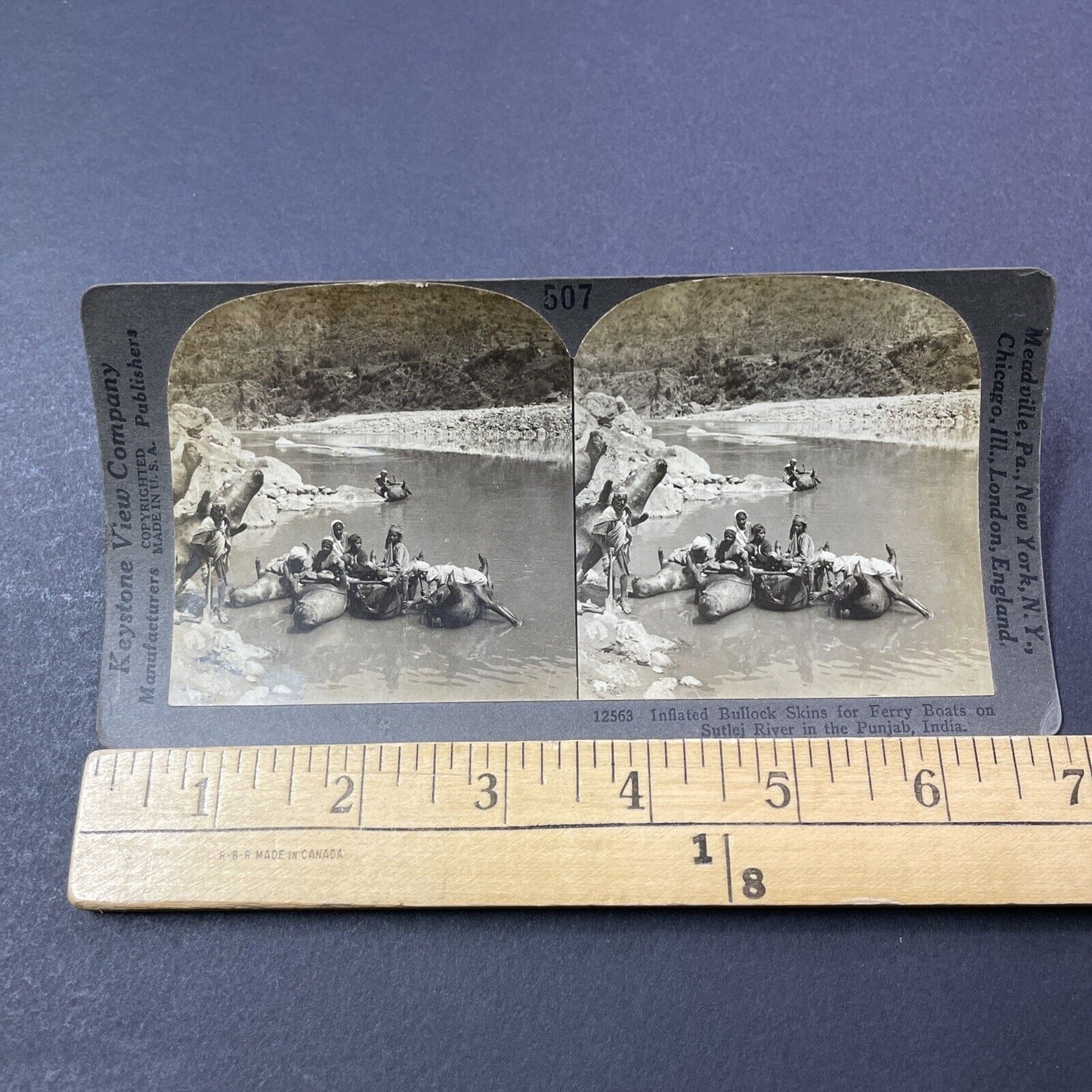 Antique 1909 Using Dead Cattle As Boats In India Stereoview Photo Card V3315