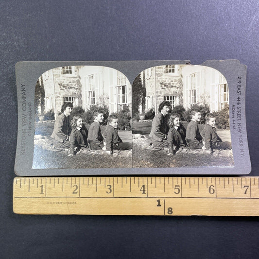 M Workman Family Photo Norwalk Connecticut Stereoview Antique c1933 Y002 DAMAGED