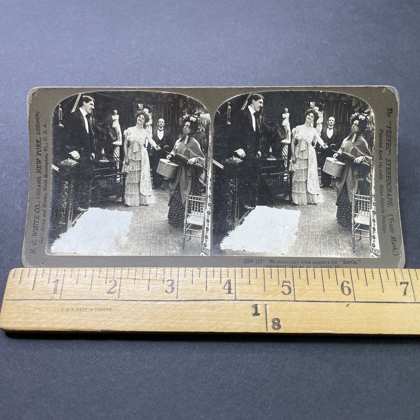 Antique 1902 Woman Skeptical Of Man's Grin Stereoview Photo Card P2710