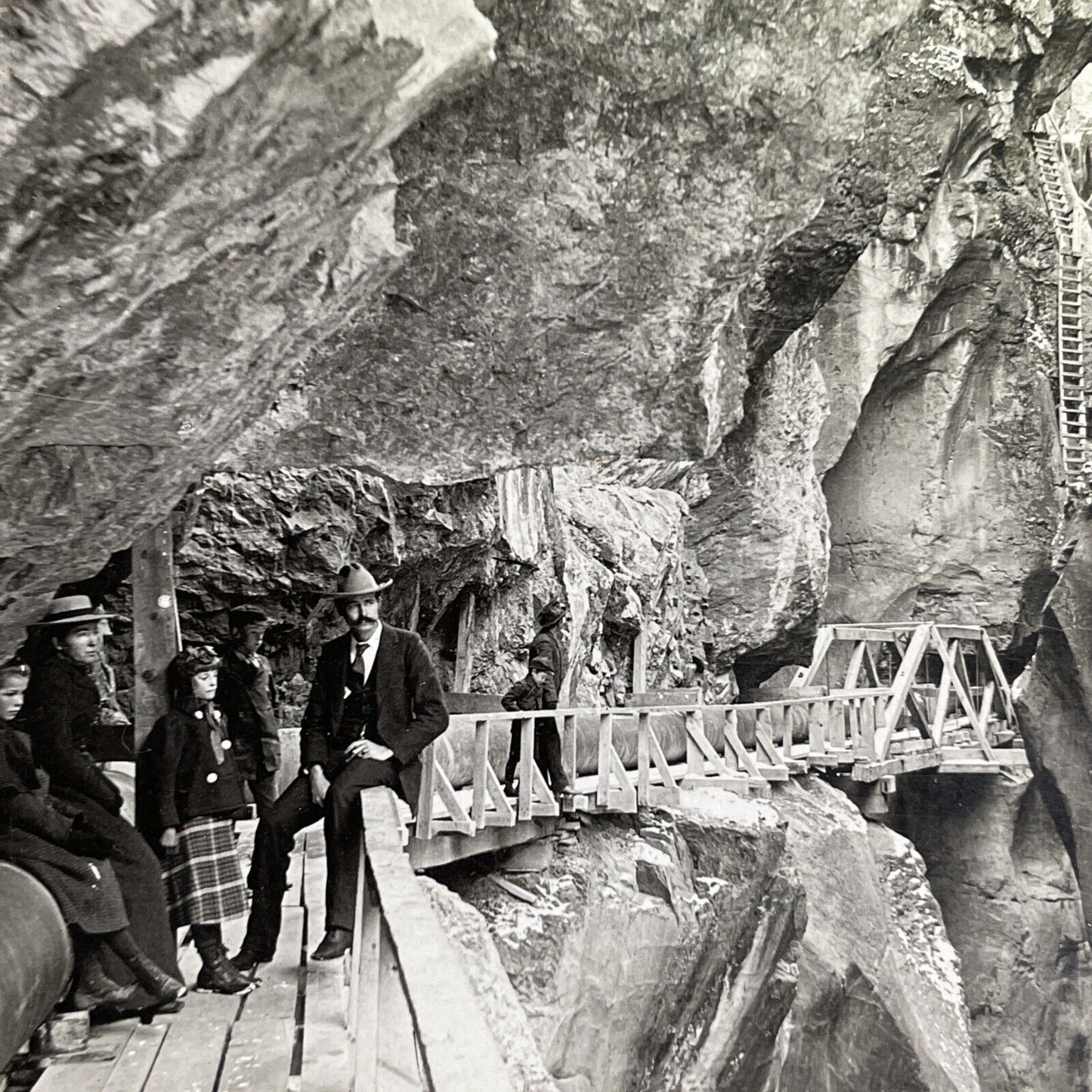 Antique 1909 Box Canyon Colorado Pedestrian Walkway Stereoview Photo Card P1402