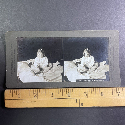 Child Counts Her Toes with Kitten Cat Stereoview Antique c1920s Y1358