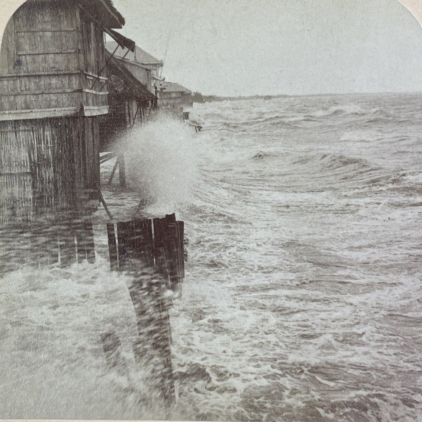 Rare Photo of a Typhoon Hurricane Stereoview Underwood Antique c1901 Y412