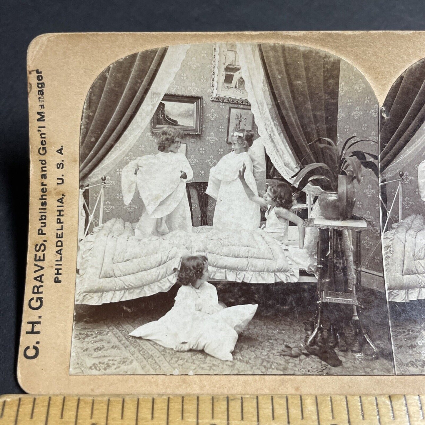 Antique 1890s Children Have Pillow Fight In Bed Stereoview Photo Card P4683