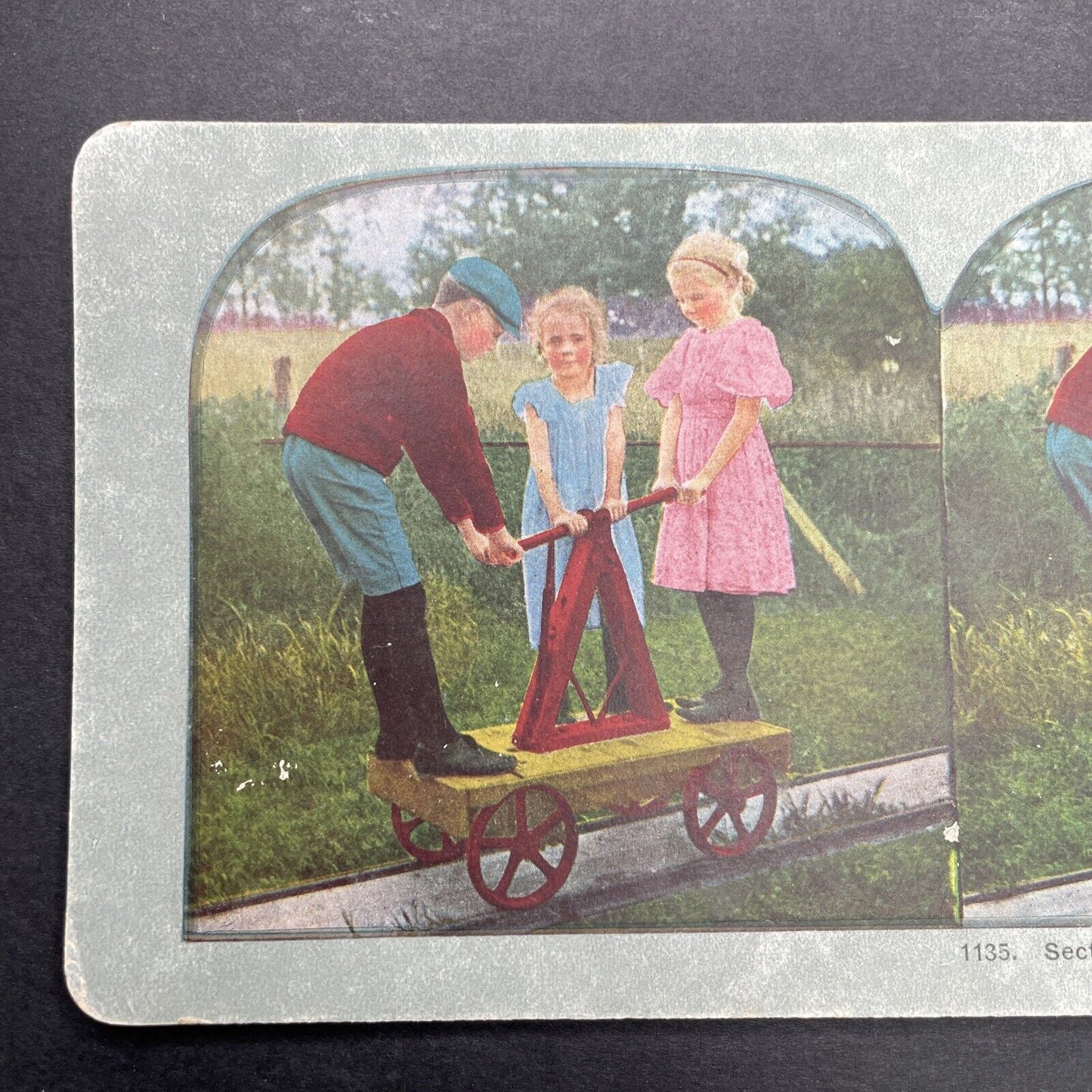 Antique 1898 Children Playing In The Beach Sand Stereoview Photo Card P580-039