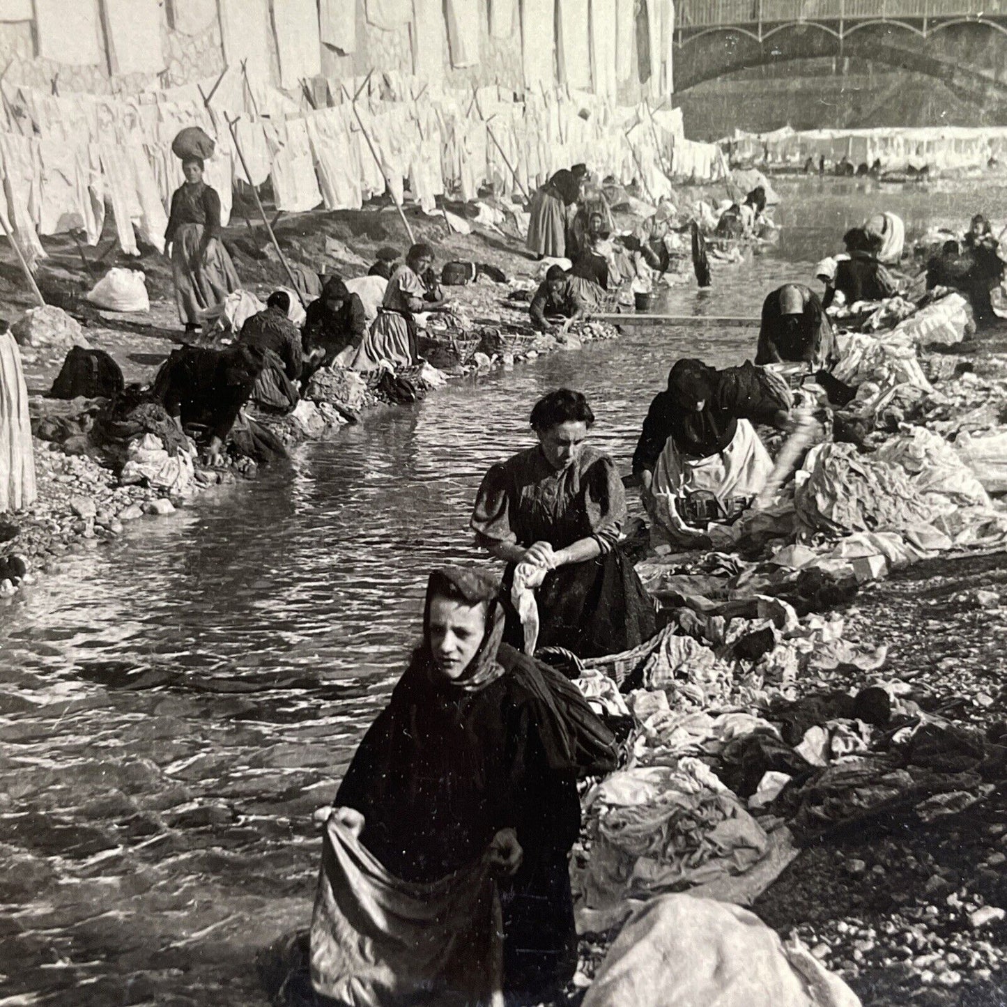 Antique 1913 Women Washing Clothes Nice France Stereoview Photo Card P1428