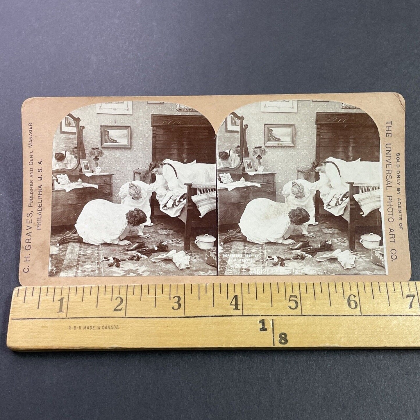 Antique 1897 Women Looking For Man Hiding Under Bed Stereoview Photo Card P3423