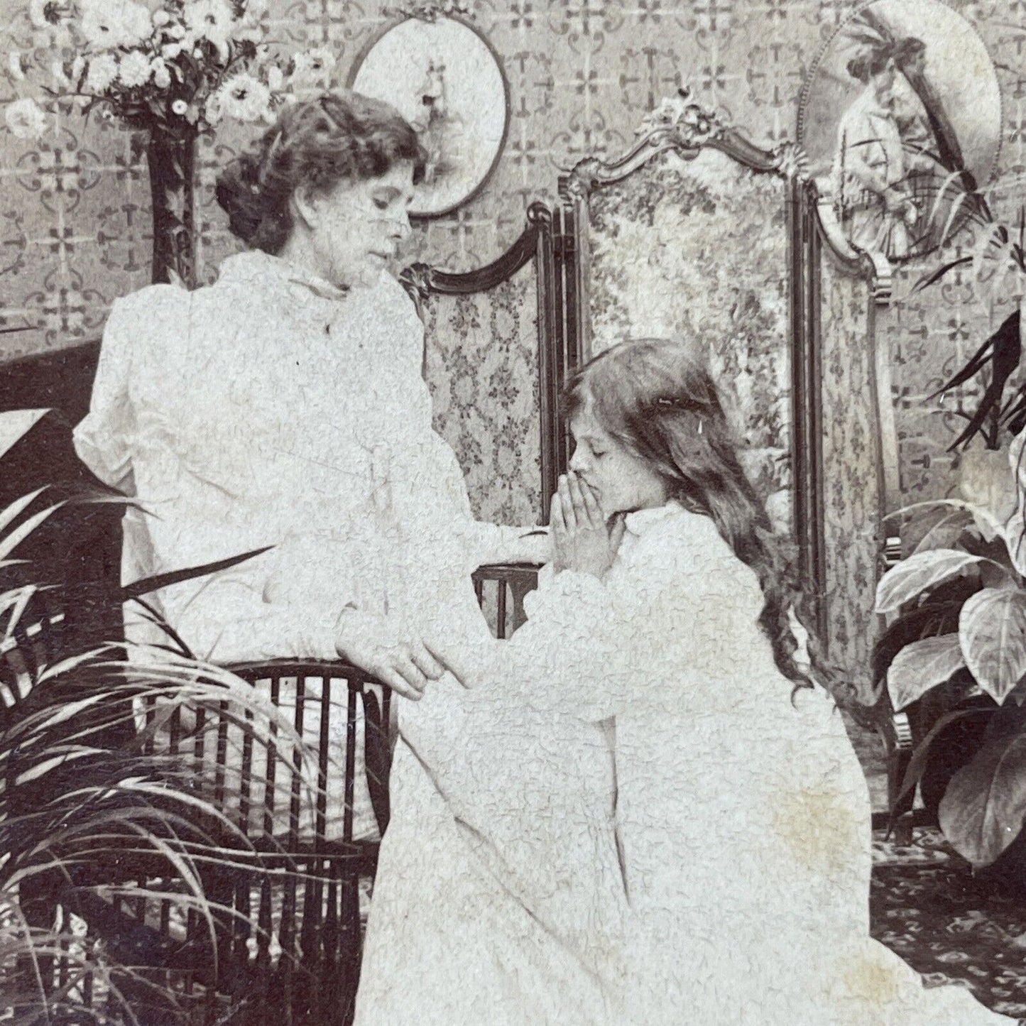 Antique 1897 Child Prays In Front Of Mother Stereoview Photo Card P2999