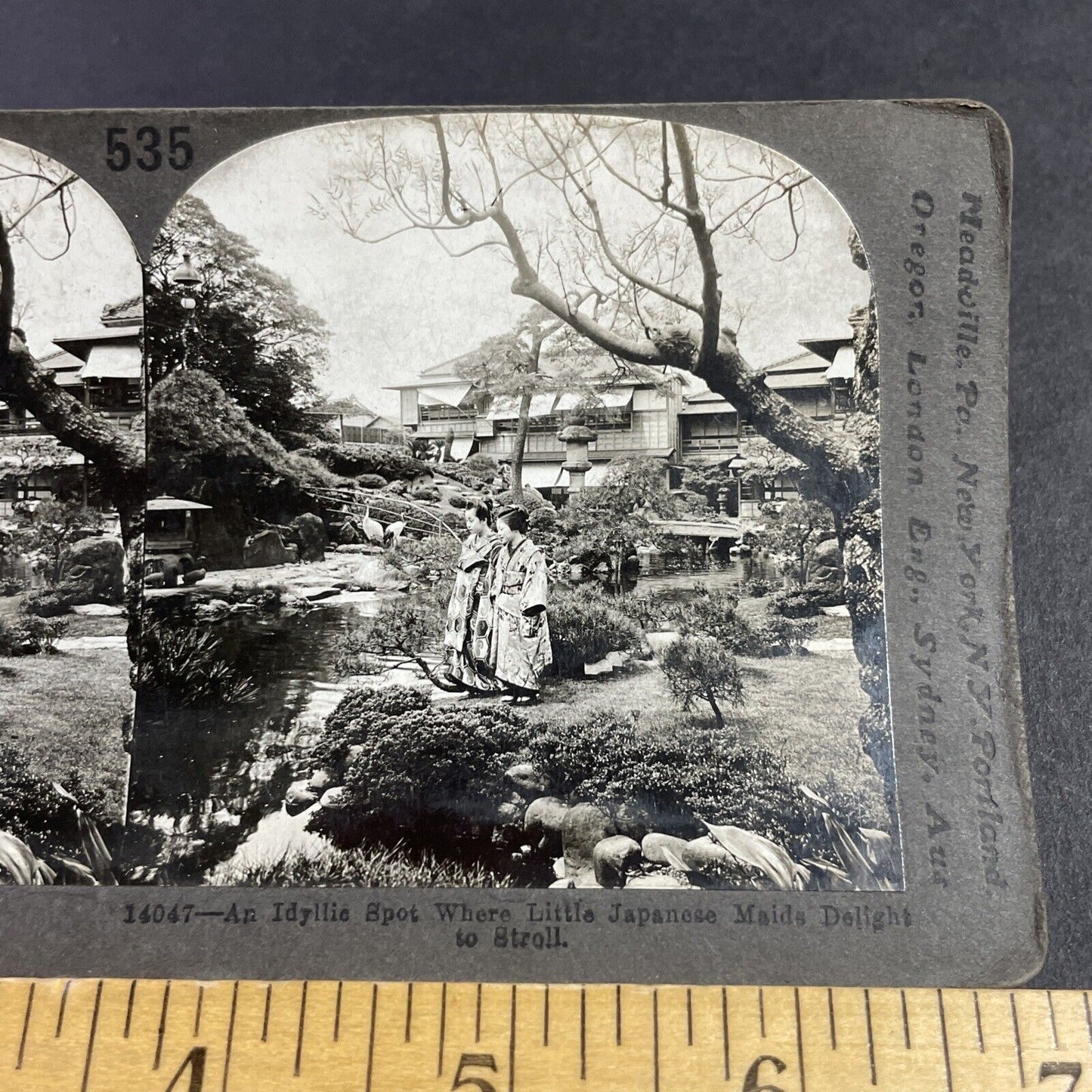 Antique 1910s Japanese Geishas Near Temple Japan Stereoview Photo Card P3624