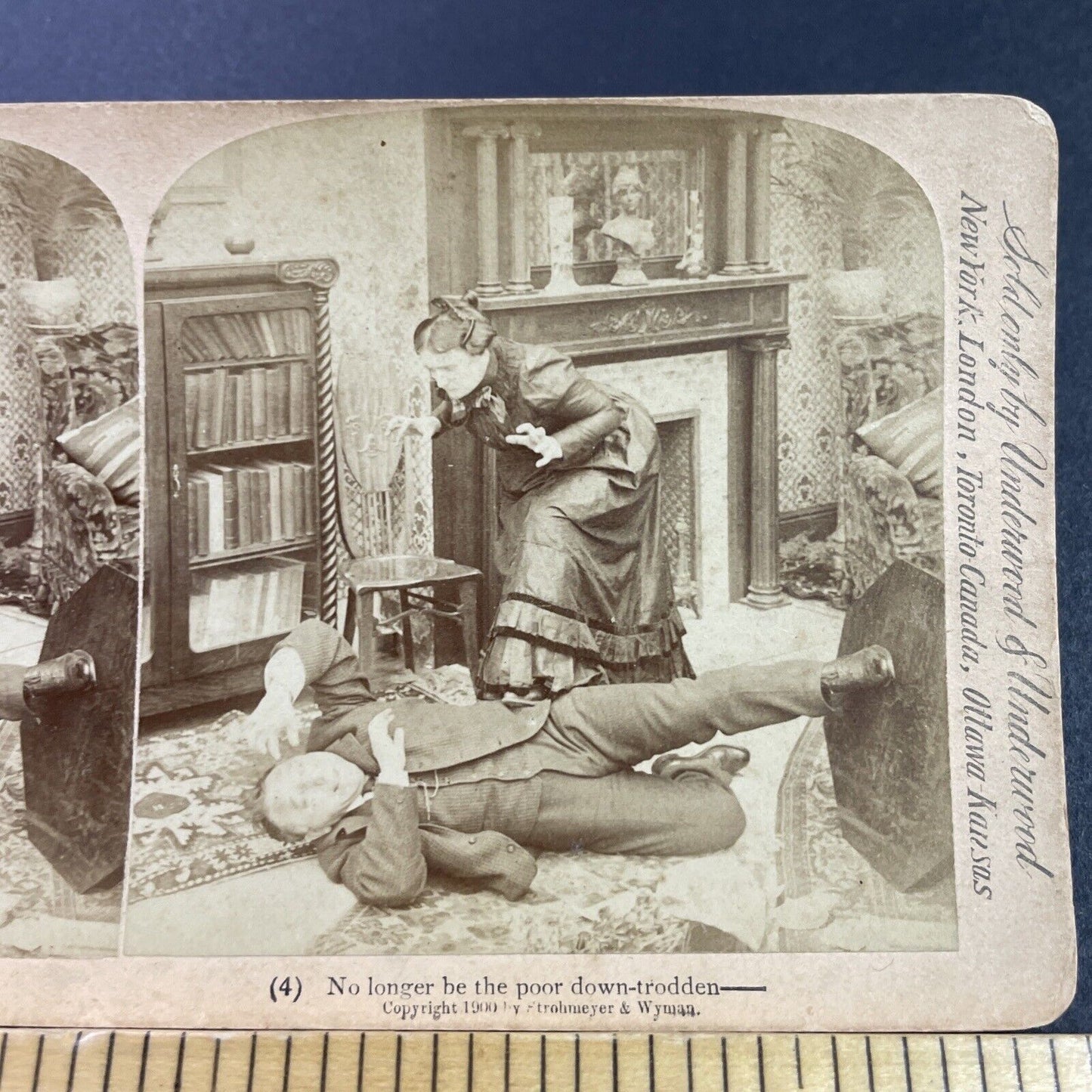 Antique 1900 Woman Attacks Abusive Man Stereoview Photo Card P3433