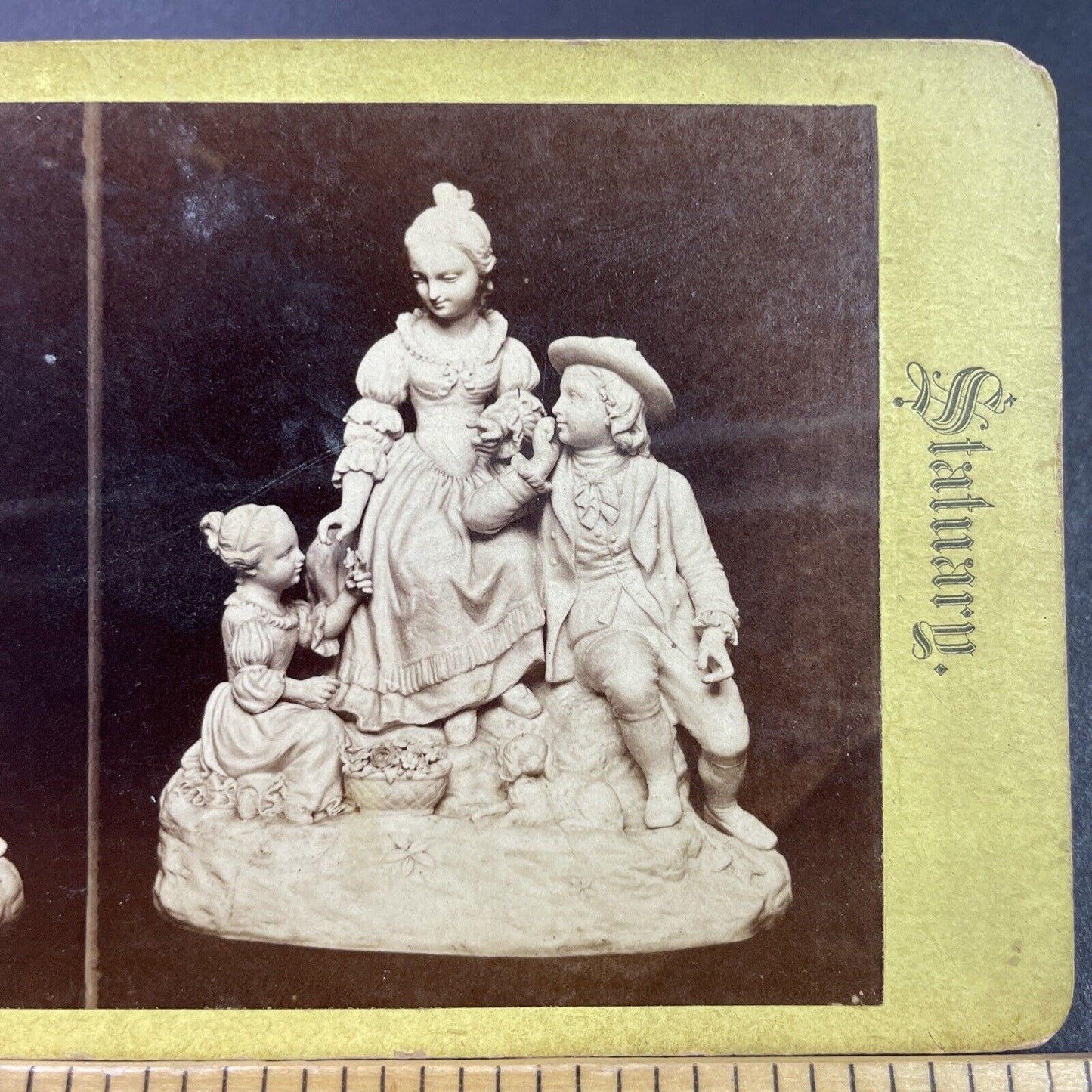 Antique 1880s Scuplture Of Family From The 1700s Stereoview Photo Card P3971