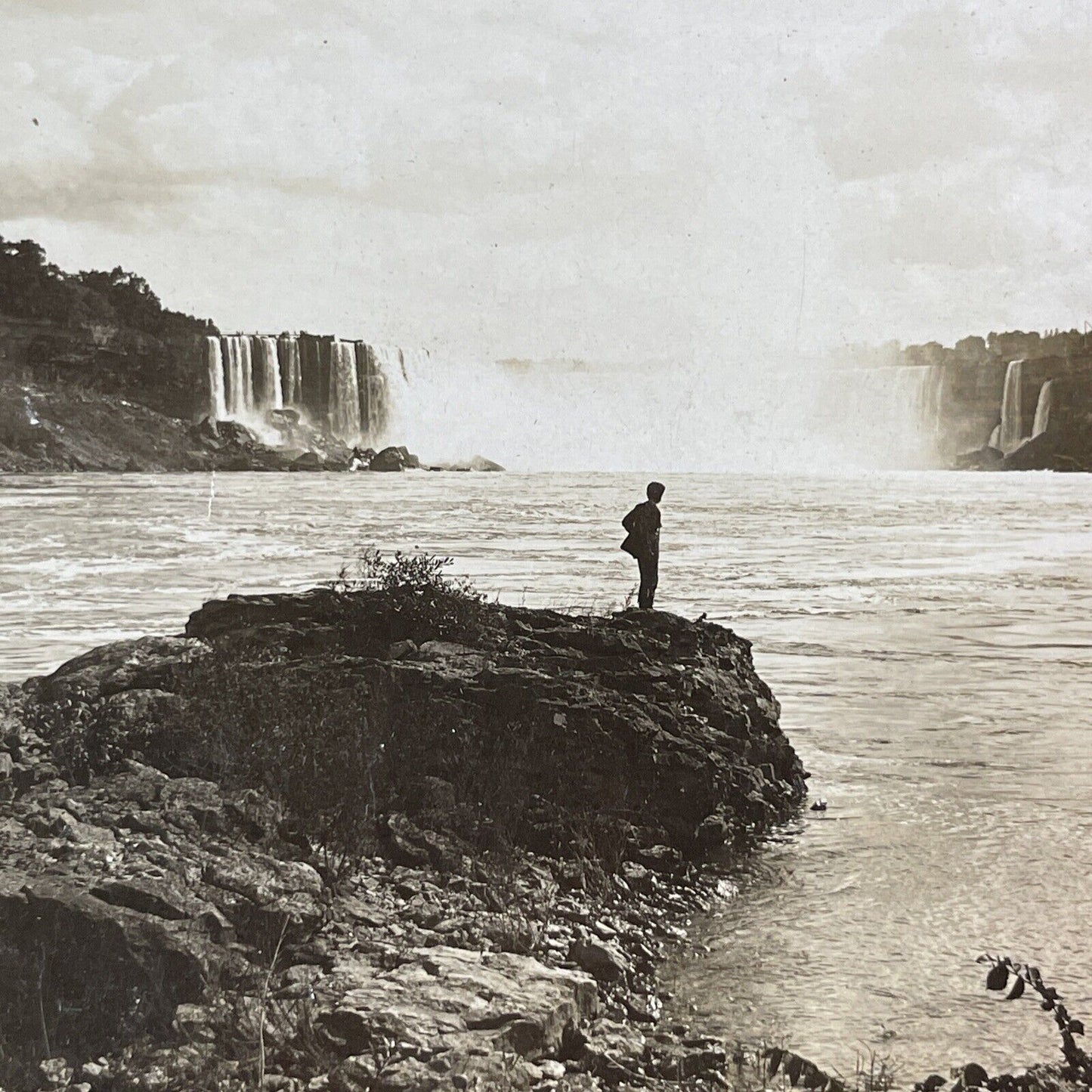 Niagara Falls from Base of the River Stereoview H.C. White Antique c1903 Y2851