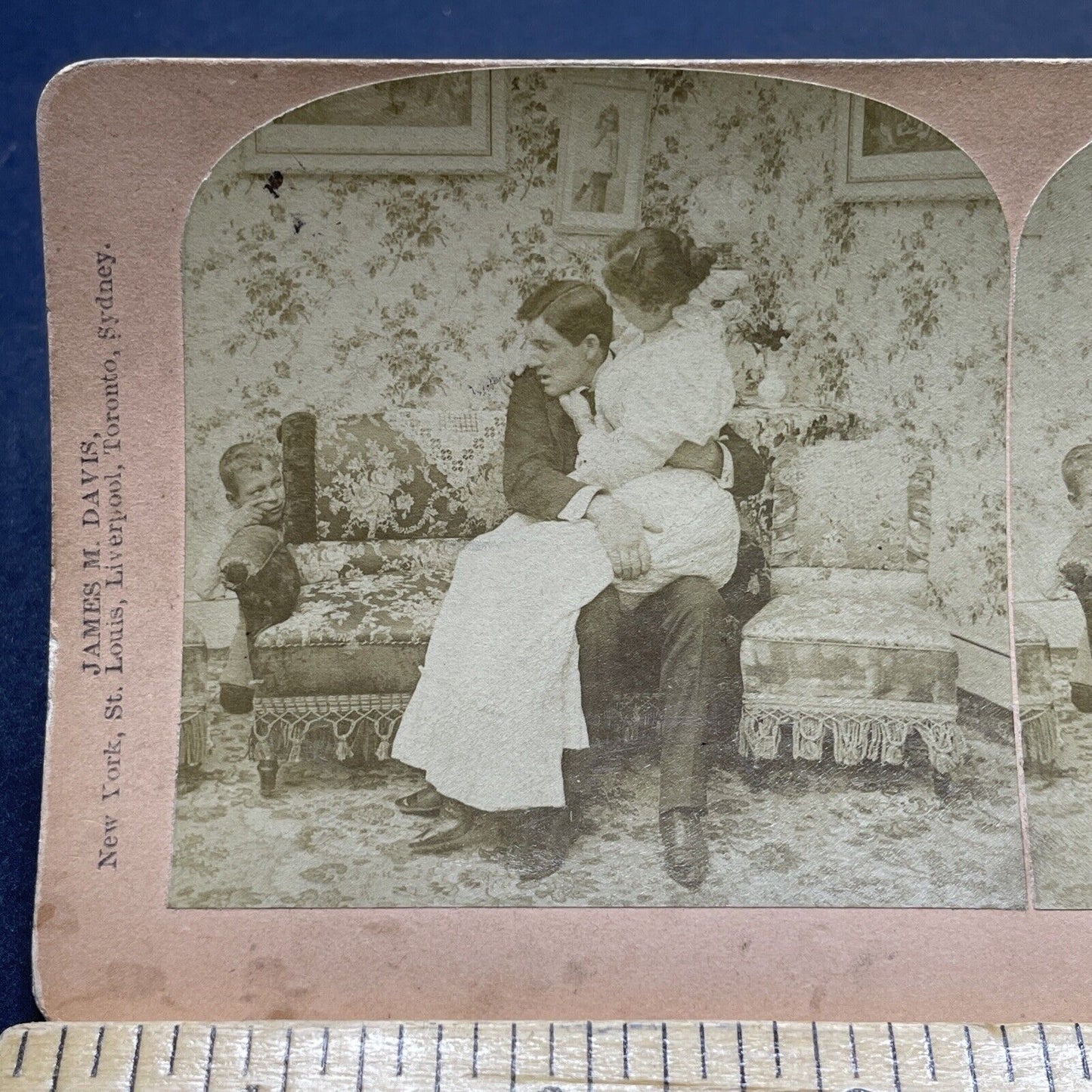 Antique 1897 Boy Catches Couple Kissing On Couch Stereoview Photo Card P1897