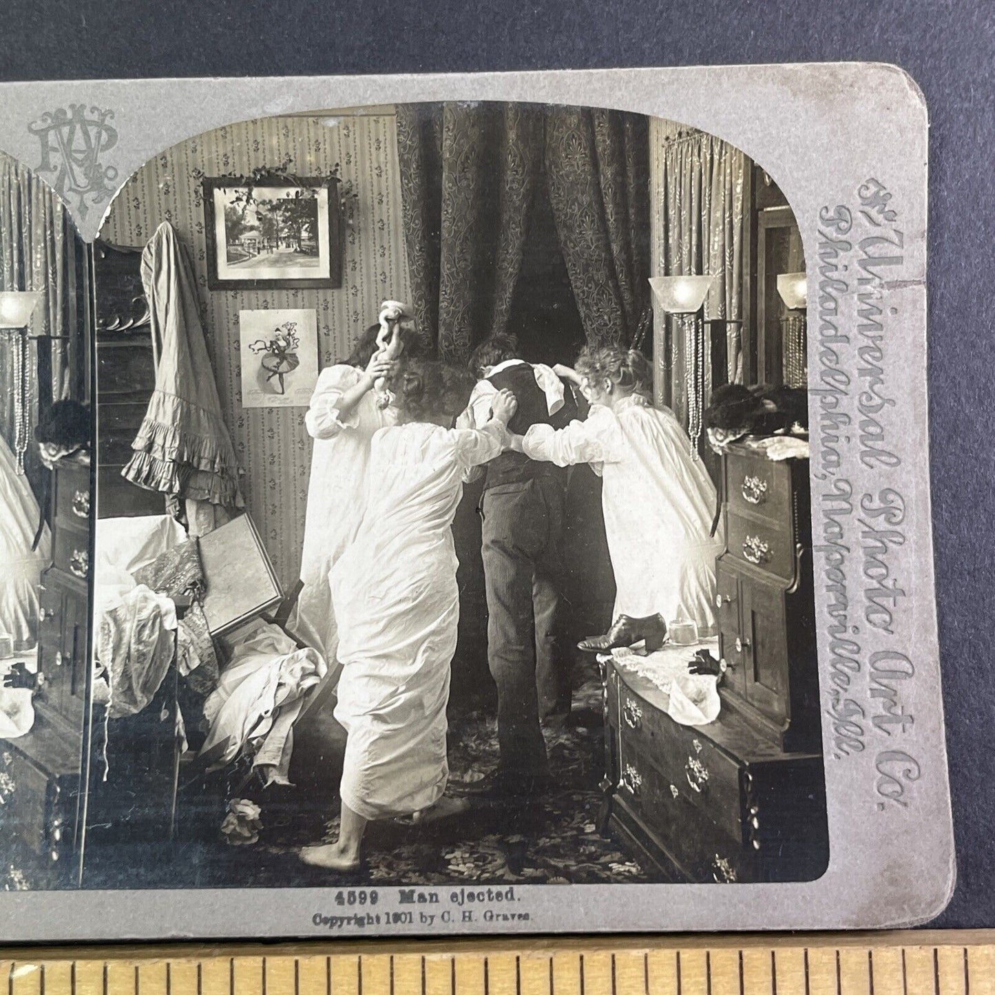 Women Throw Out Man Spying On Them Dressing Stereoview Antique c1901 Y1360