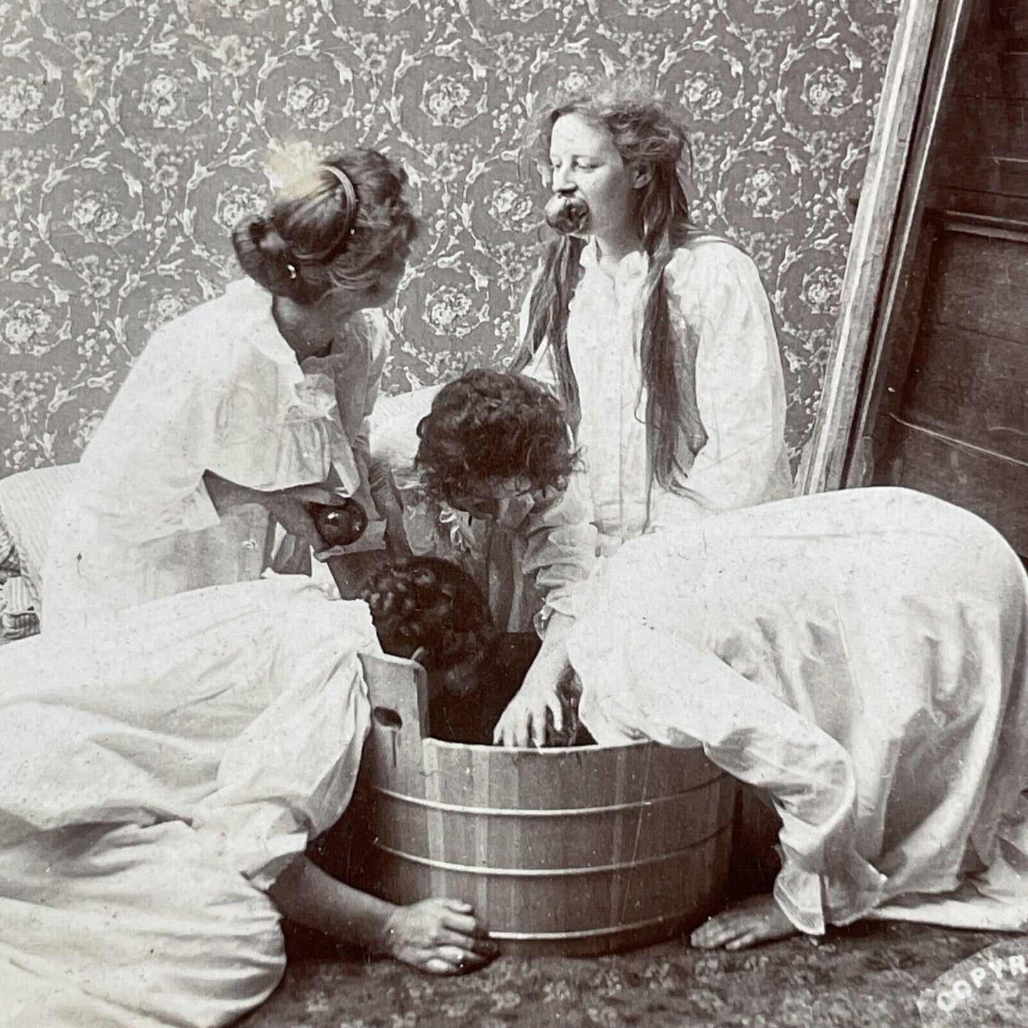 Women Bobbing For Apples Stereoview Halloween Party Antique c1899 X3251