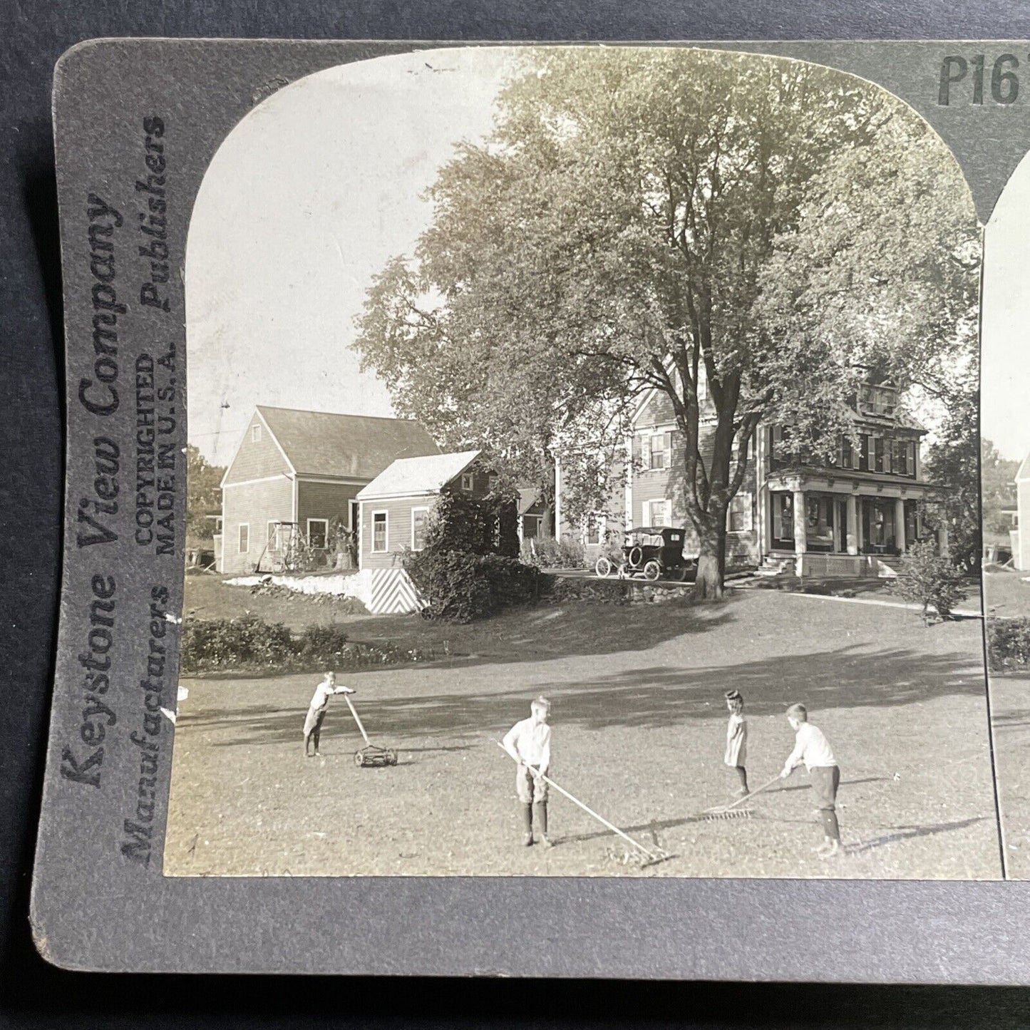 Antique 1921 Typical American Farm House And Family Stereoview Photo Card P1406