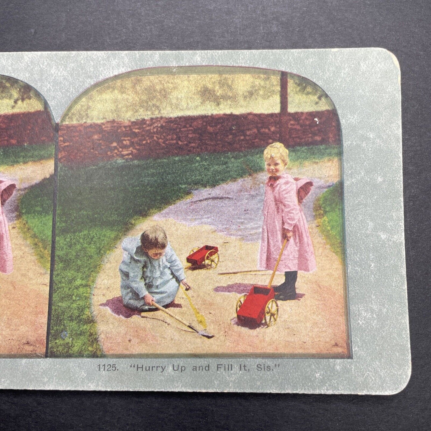 Antique 1898 Children 'Fixing' A Gravel Sidewalk Stereoview Photo Card P1134