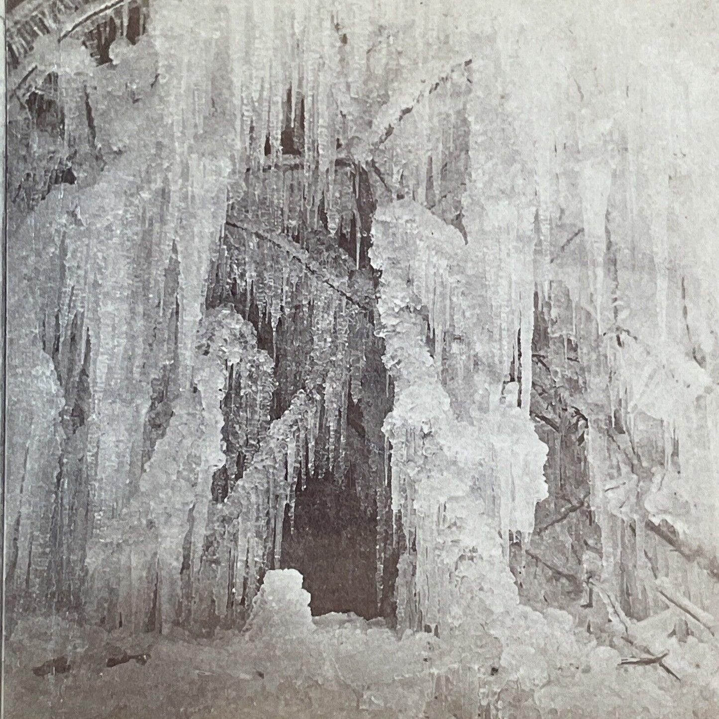 Ice Cave Niagara Falls New York Stereoview J.G. Parks Antique c1870 Y1733
