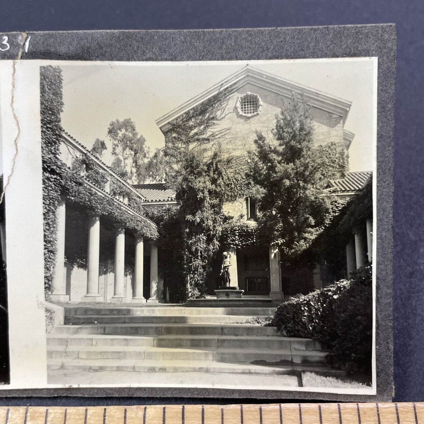 Vintage 1939 Lebus Court Pomona College Claremount CA Stereoview Photo Card P503